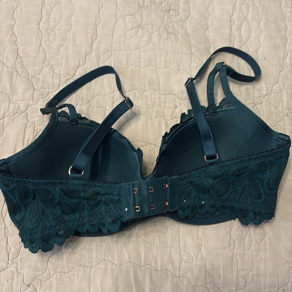32DD - Picture 2 of 2